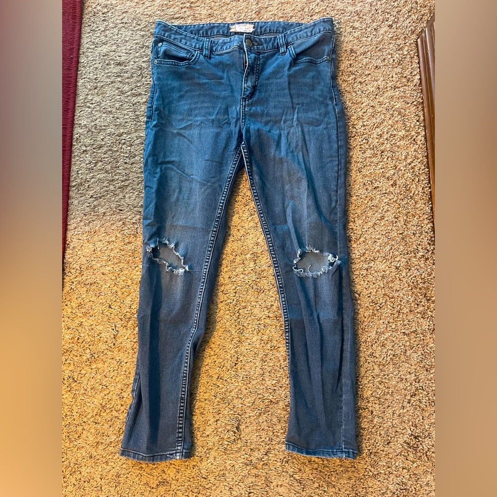 Free people: distressed skinny jeans